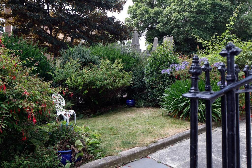 Stunning 2 Bedroom Flat 8min Walk From The Brighton